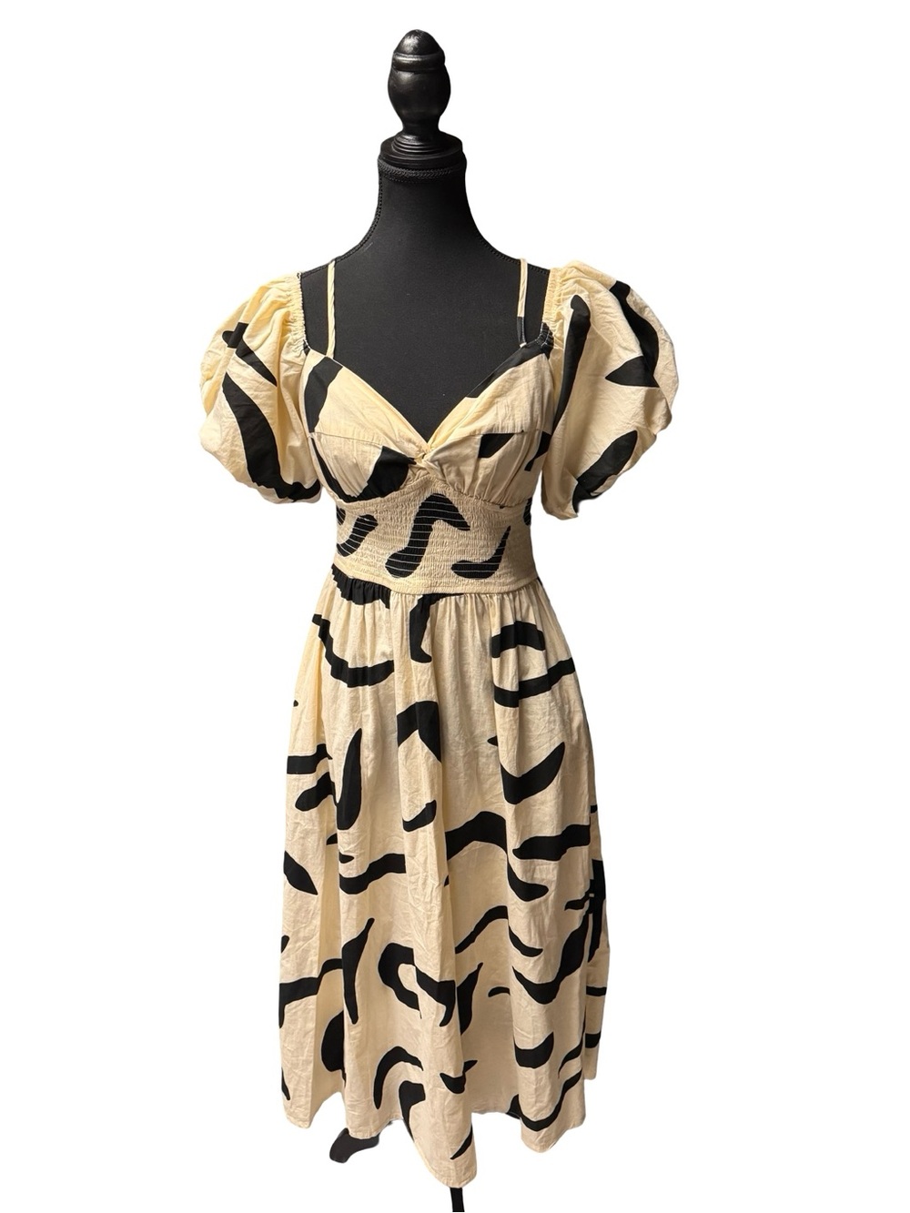 Dress – Size Small Sincerely Jules Cream & Black Abstract Puff Sleeve Midi Dress